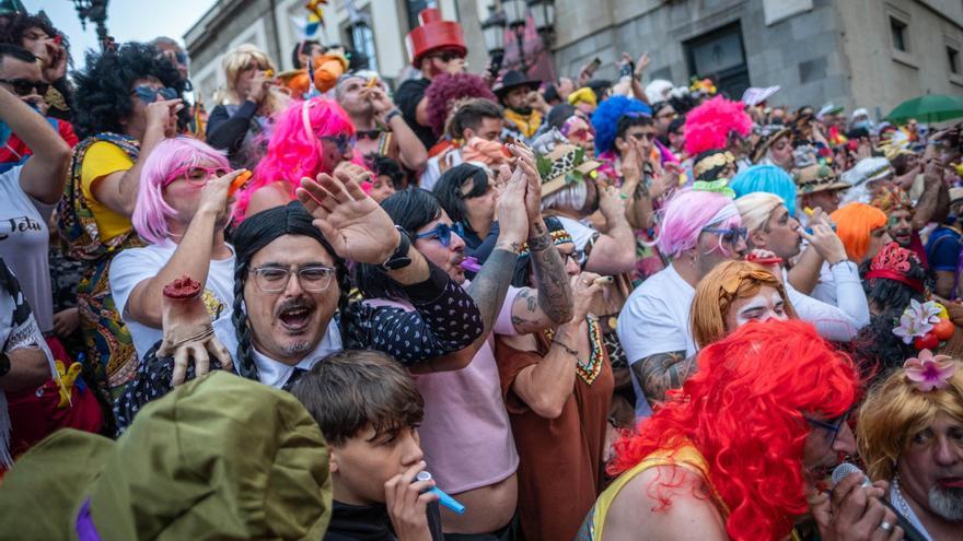Santa Cruz celebra su segundo Carnaval de día