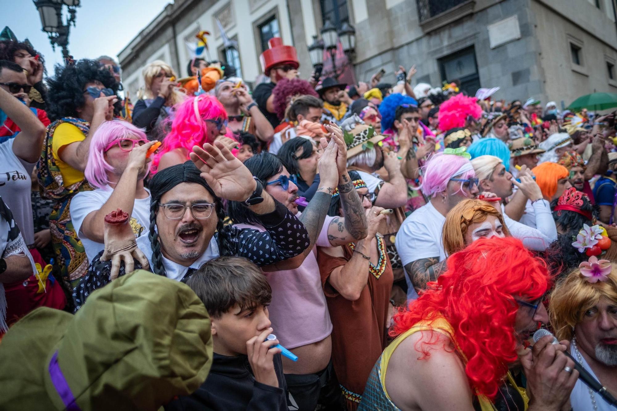Santa Cruz celebra su segundo Carnaval de día