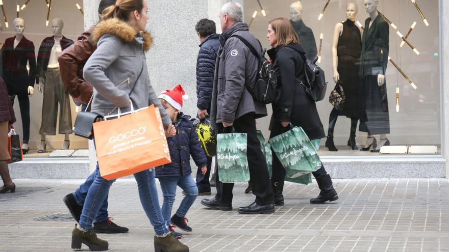 Estos son los días festivos en que los comercios abrirán en 2019 en la C.  Valenciana - Levante-EMV