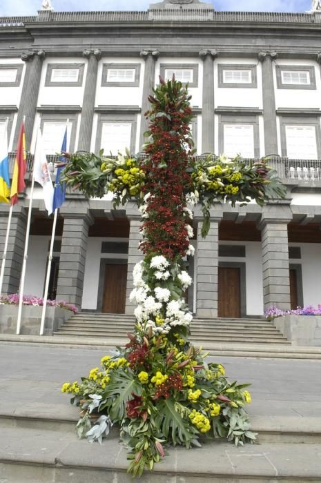 CONCURSO DE CRUCES DE MAYO