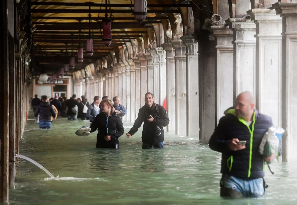 Venecia inundada por el ''acqua alta''