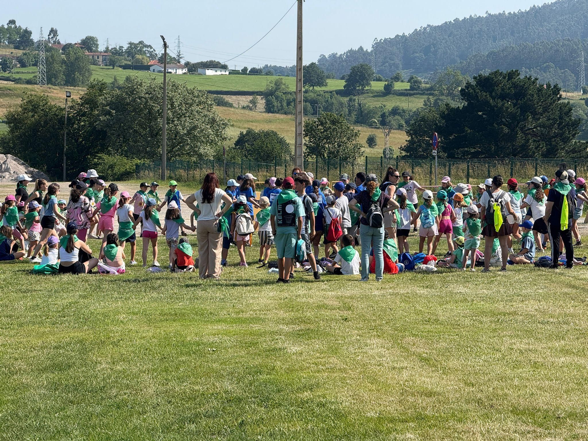 Un día de historia y convivencia entre los escolares de Llanera