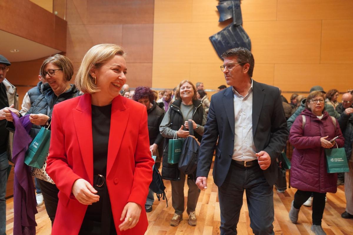 Jorge Rodríguez, junto a Natàlia Enguix, durante la visita de este martes.