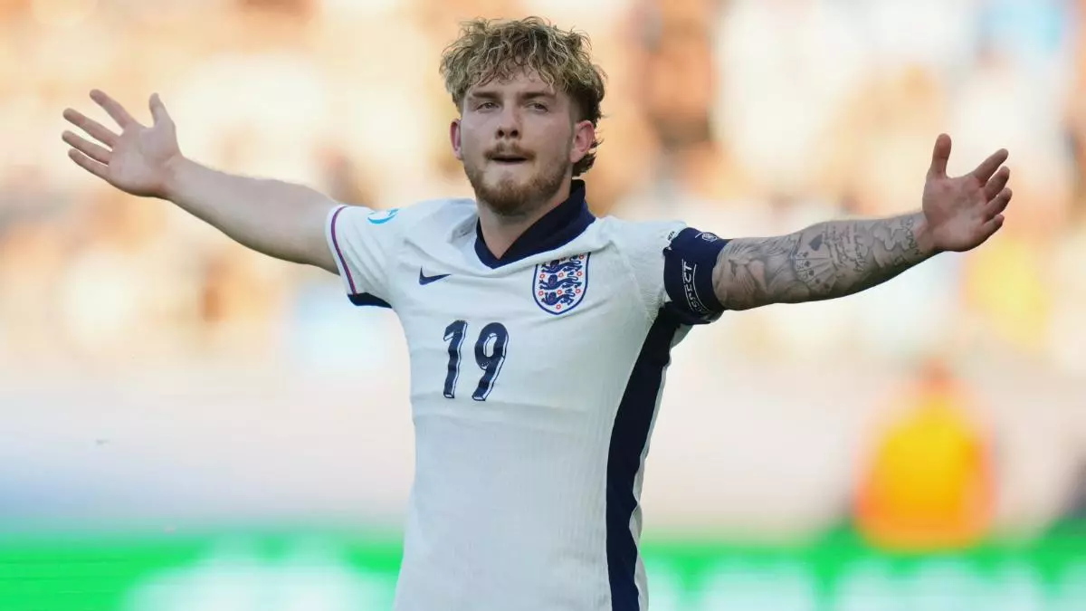 Harvey Elliott deja en ridículo a sus rivales: un superdotado de 60 millones de euros