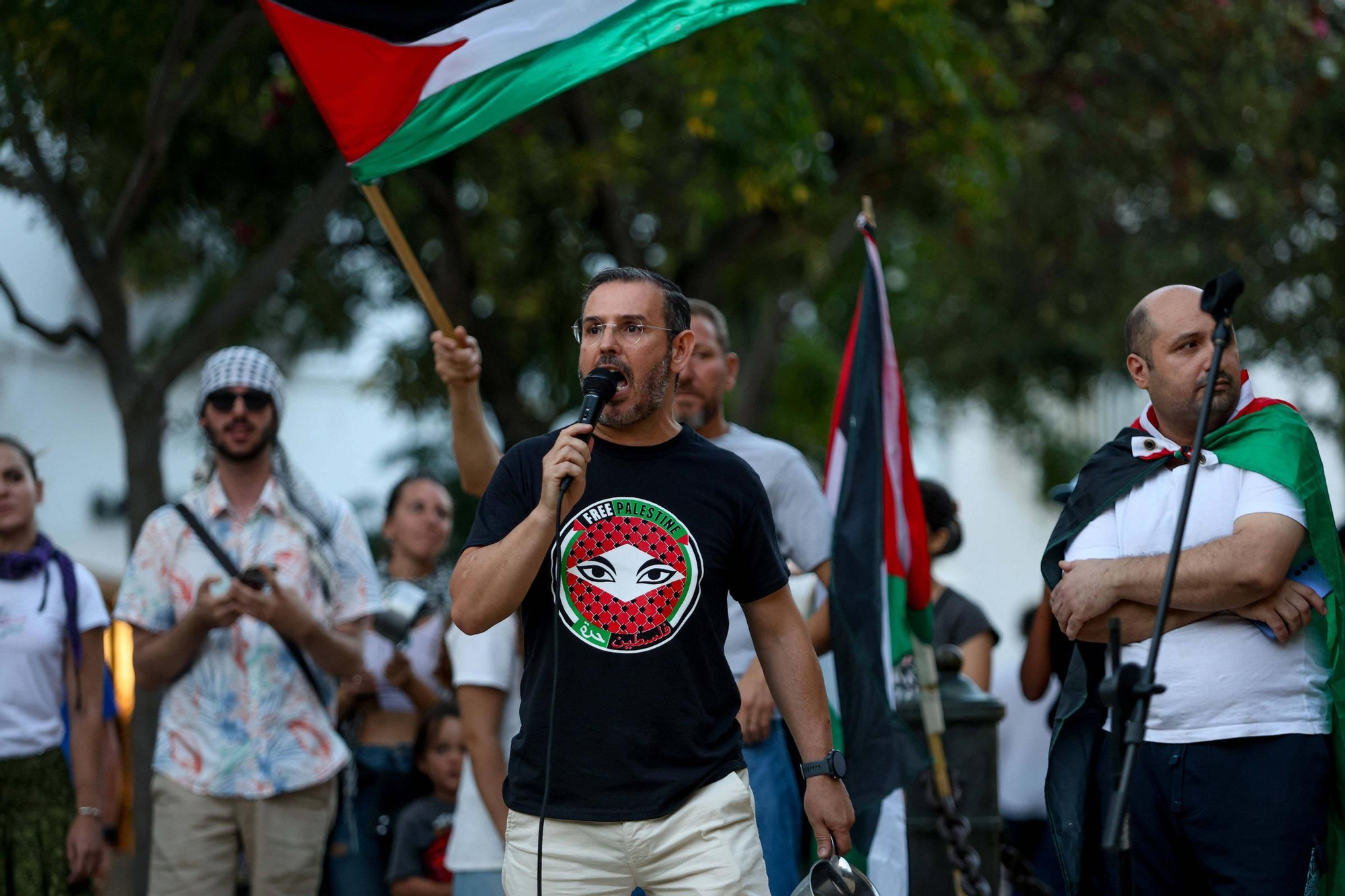 Galería: 250 personas claman en Ibiza contra el genocidio en Gaza
