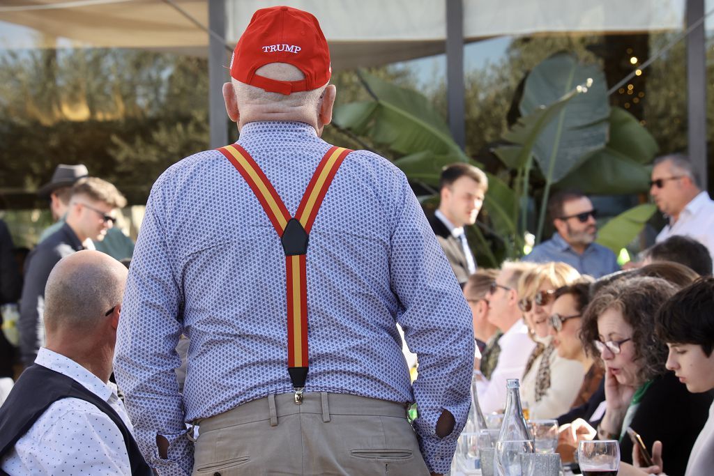 Todas las imágenes de la visita de Santiago Abascal en Murcia este domingo