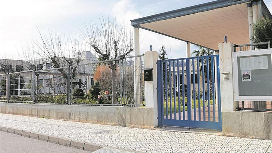 La cúpula del colegio de Peñíscola dimite por los posibles maltratos