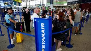 Seis vuelos con retrasos en Málaga, el aeropuerto más afectado por la huelga de Ryanair