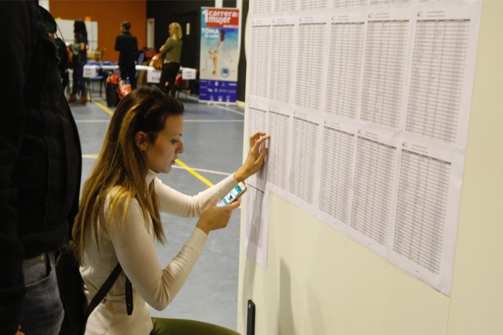 Entrega de dorsales de la Carrera de la Mujer