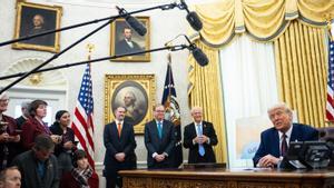 Trump obre la guerra comercial amb la UE amb aranzels totals