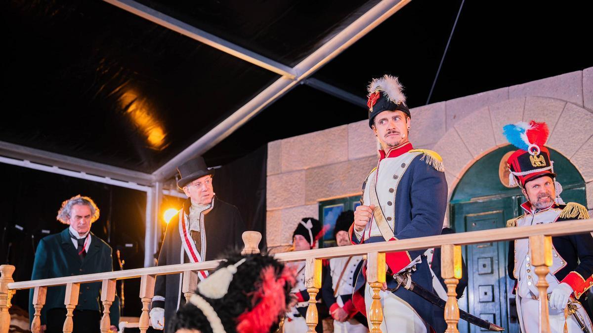 Arranca la fiesta de la Reconquista en Vigo con la representación de la destitución de la corporación municipal en O Berbés