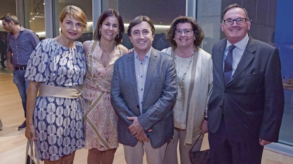 Algunos de los representantes del Partido Popular: la presidenta de la gestora en Palma, Marga Durán, la concejal en Cort María José Bauzá, junto a Mauricio Rovira, Catalina Cirer y Francesc Fiol.