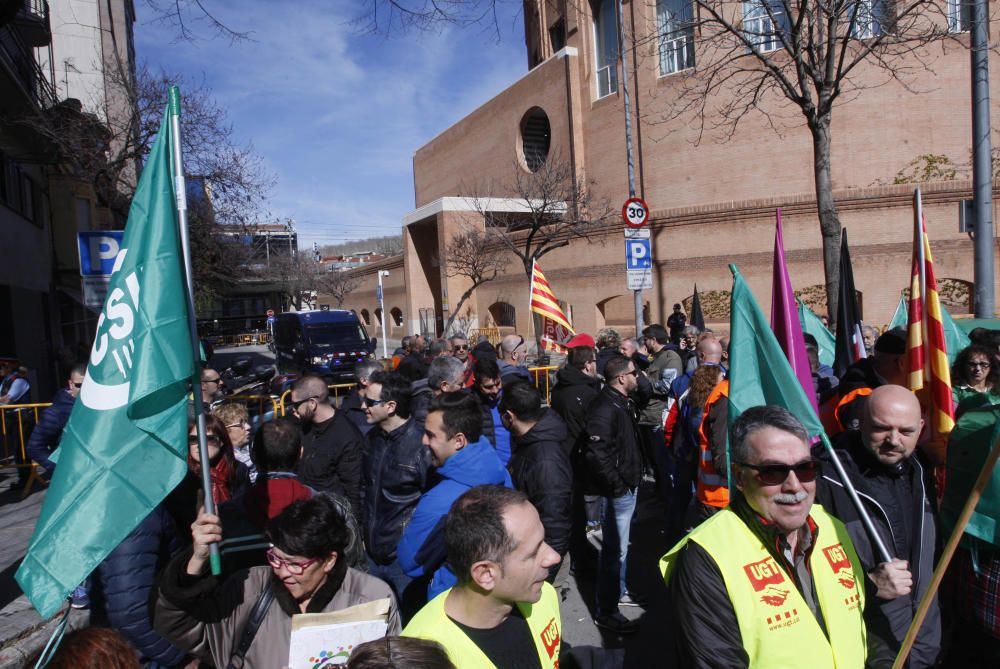 Contrentració de policies a Girona per demanar la jubilació anticipada