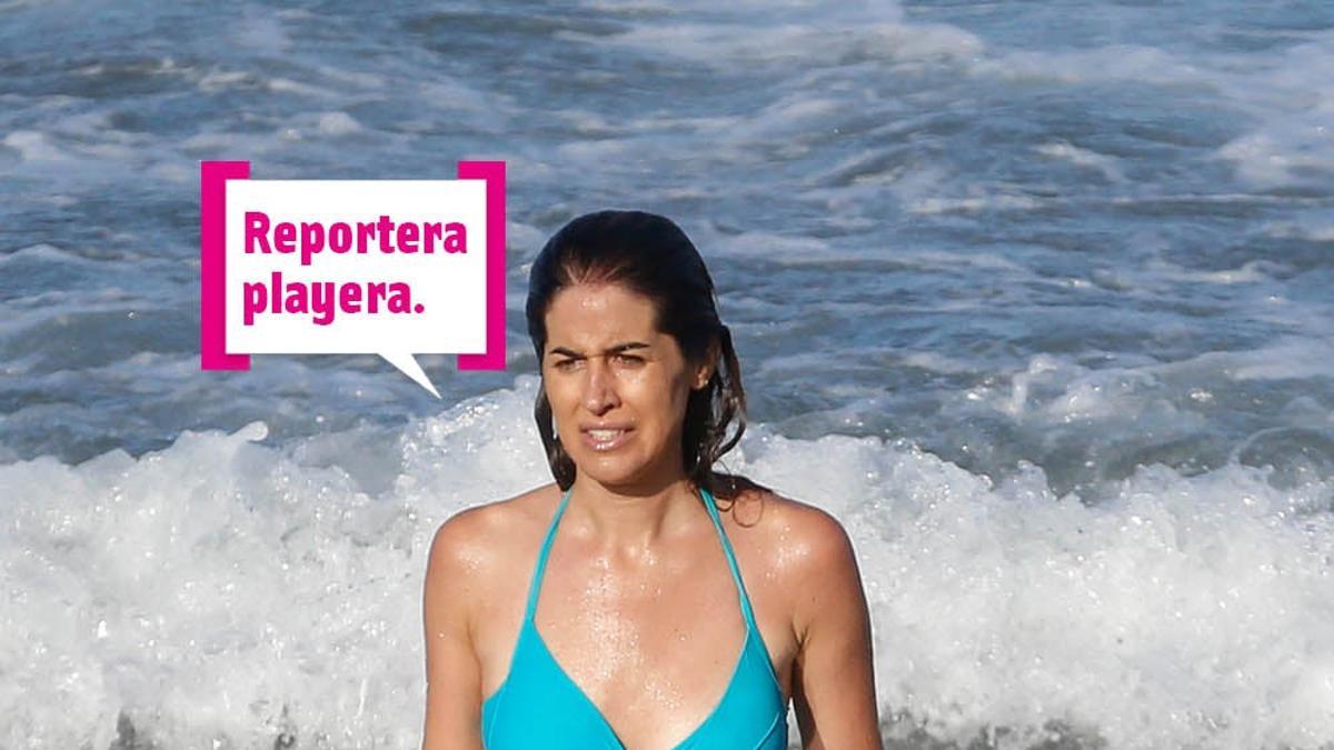 Isabel Jiménez, presentadora de informativos Telecinco en la playa en bikini