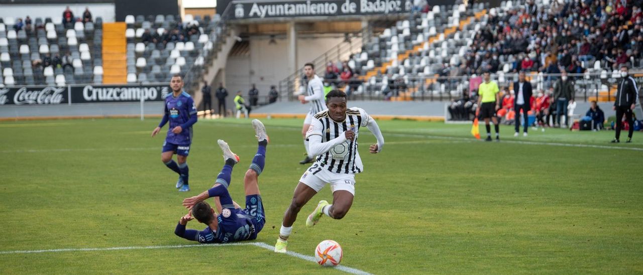 Tahiru, uno de los últimos en cobrar en el Badajoz.