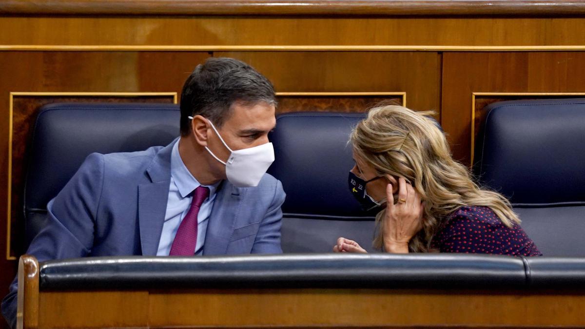 El presidente Pedro Sánchez y la vicepresidenta Yolanda Díaz