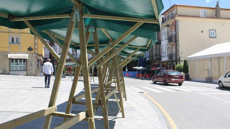 La infraestructura para el festival, en la plaza del Ayuntamiento.