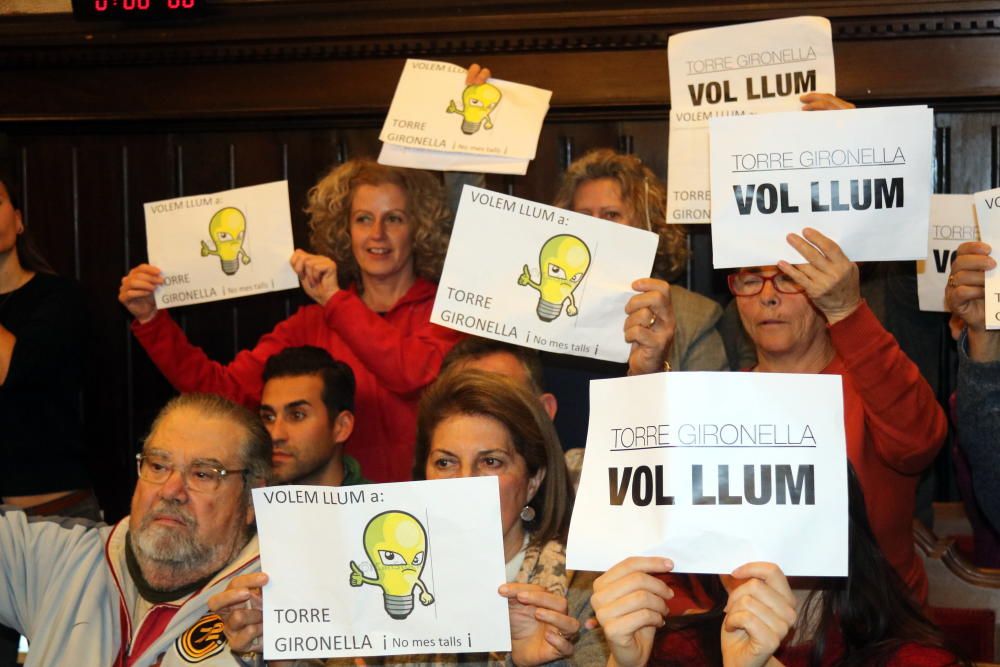 Ple de Girona: Tota l'oposició força el vicealcalde a explicar-se pels talls de llum a Girona