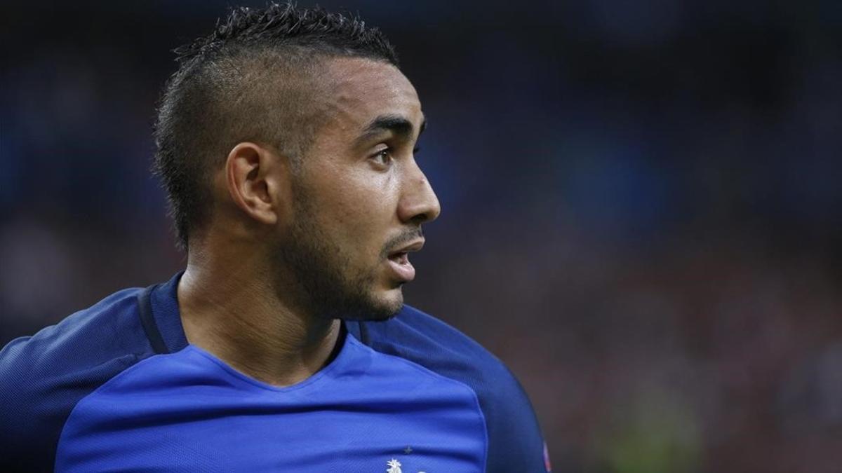 Dimitri Payet, nacido en la isla de la Reunión hace 29 años, en el partido inaugural de la Eurocopa