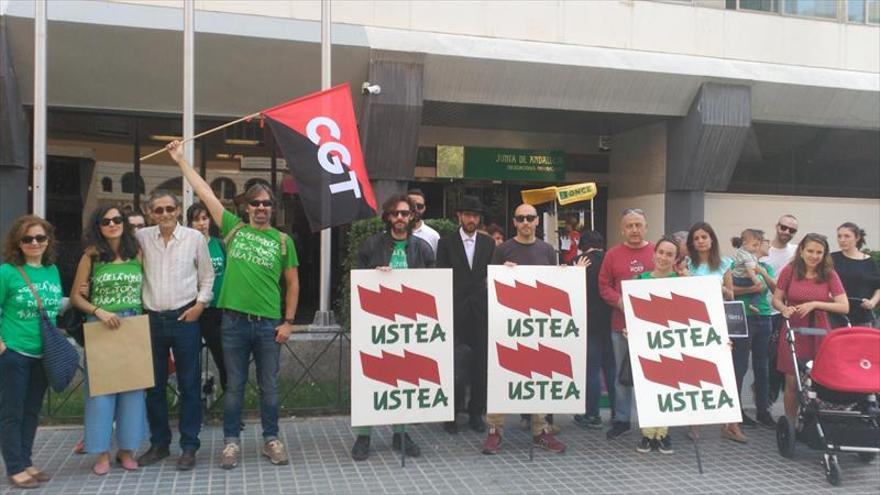 Ustea y CGT exigen la estabilidad y mejora del profesorado interino