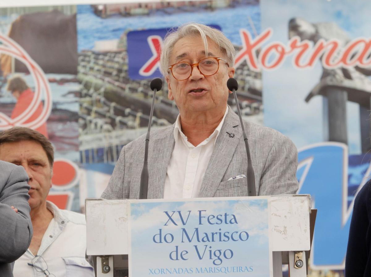 Fernando Franco durante la lectura del pregón en la primera jornada de la XV Festa do Marisco de Vigo en 2017 Fernando Franco durante la lectura del pregón en la primera jornada de la XV Festa do Marisco de Vigo en 2017