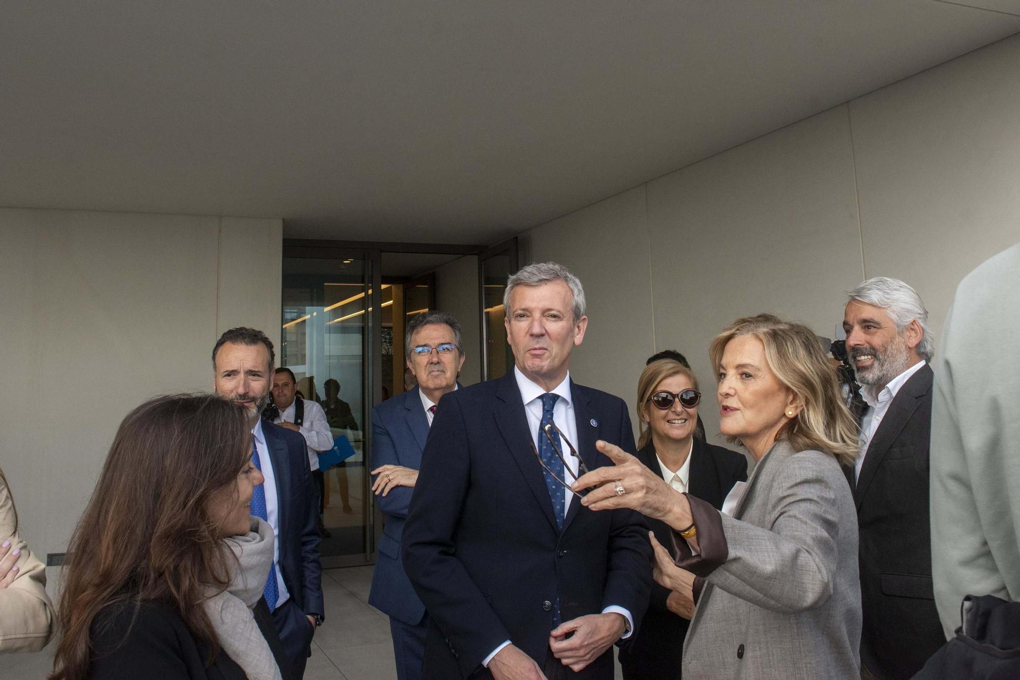 Visita a la nueva residencia de mayores de Eirís financiada por la Fundación Amancio Ortega