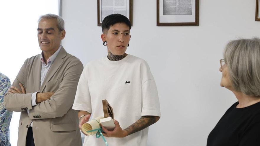 El abrazo de Somió a la conductora que evitó una tragedia: “Primero pensé en las personas que llevaba detrás y luego en mí”