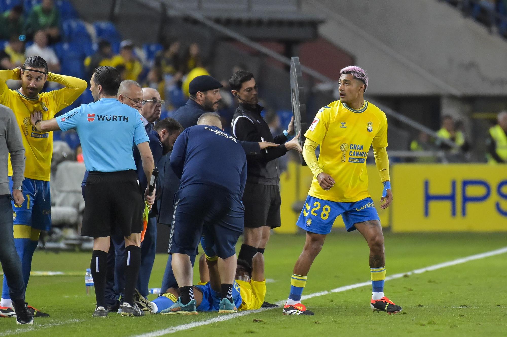 El partido UD Las Palmas-CA Osasuna, en imágenes