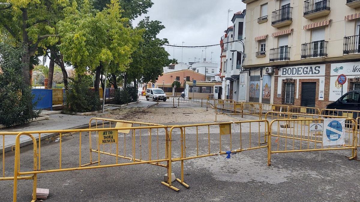 El Pleno de Doña Mencía pide ayuda para mejorar la seguridad de un arroyo que pasa por el casco urbano