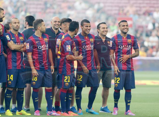 Aquí tienes las mejores fotografías de la presentación del primer equipo ante la afición culé en el Gamper