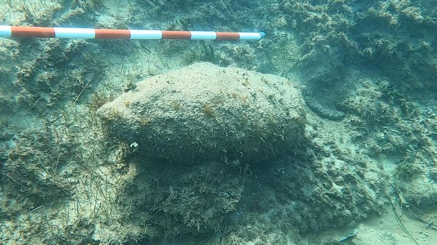 Un proyectil "camuflado con la vida marina": así era el obús de la Guerra Civil hallado y explosionado en una playa de Dénia