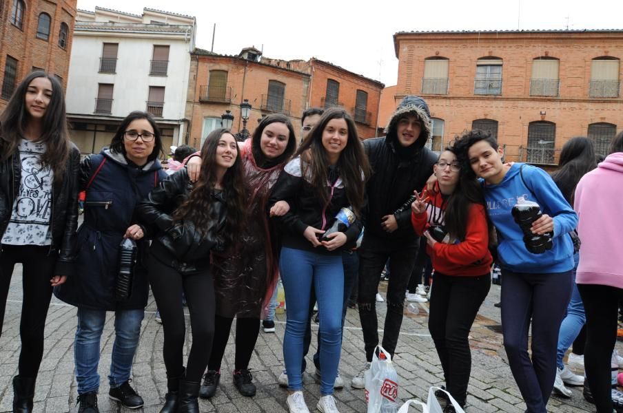 La lluvia no restó ambiente a la petición del Toro