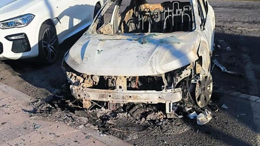 Coches quemados en Los Cristianos