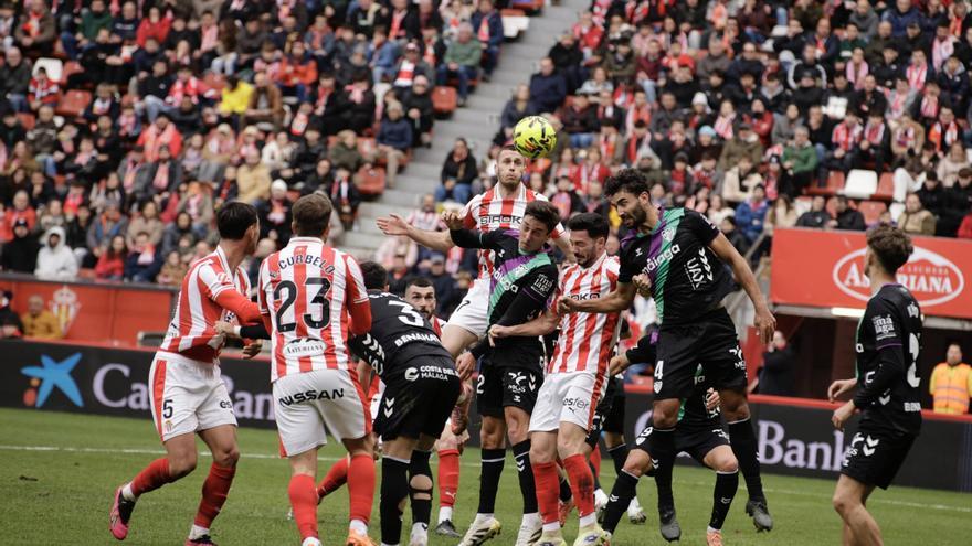 El partido Sporting- Málaga en el Molinón El partido Sporting- Málaga en el Molinón