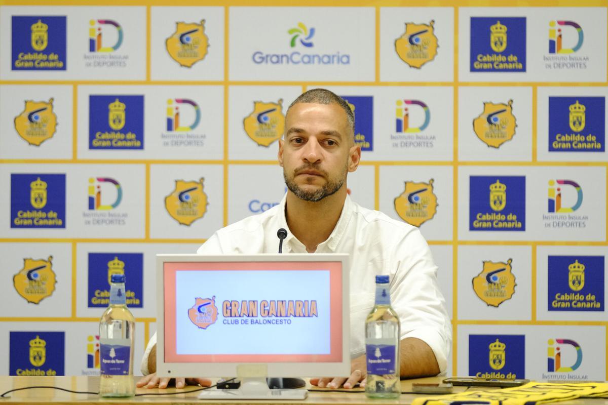 Primer día de Bruno Savignani como capitán del barco del CB Gran Canaria Primer día de Bruno Savignani como capitán del barco del CB Gran Canaria