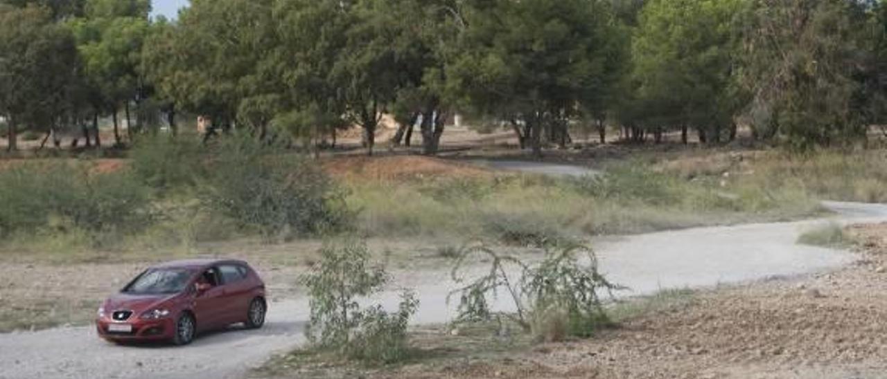 Ésta sigue siendo la precaria conexión entre las playas.