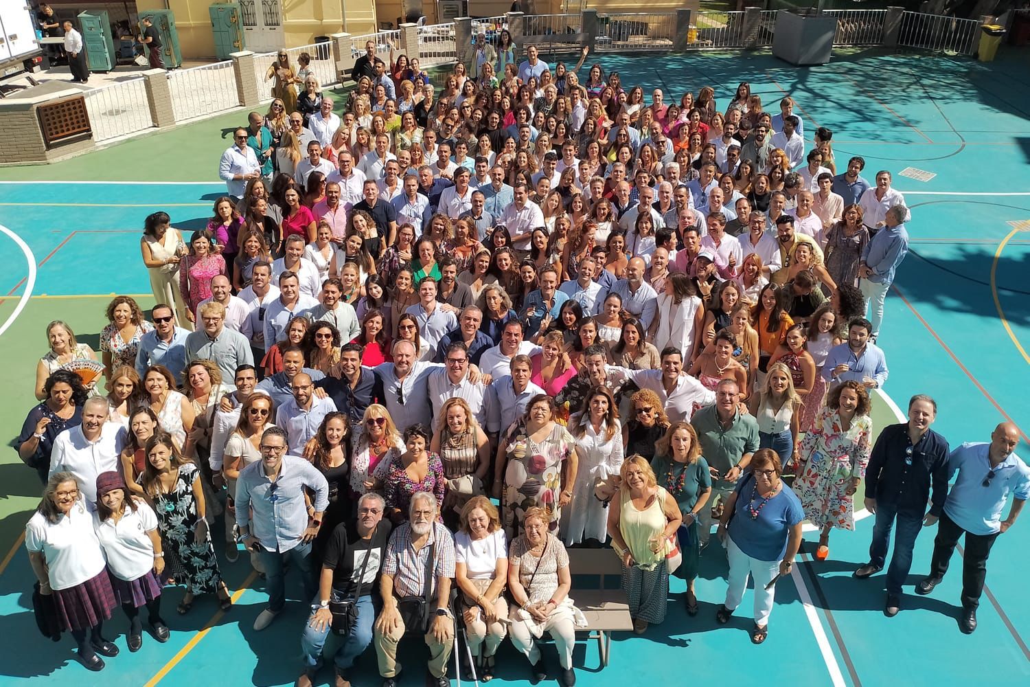 Colegio El Limonar: reencuentro de alumnos y profesores
