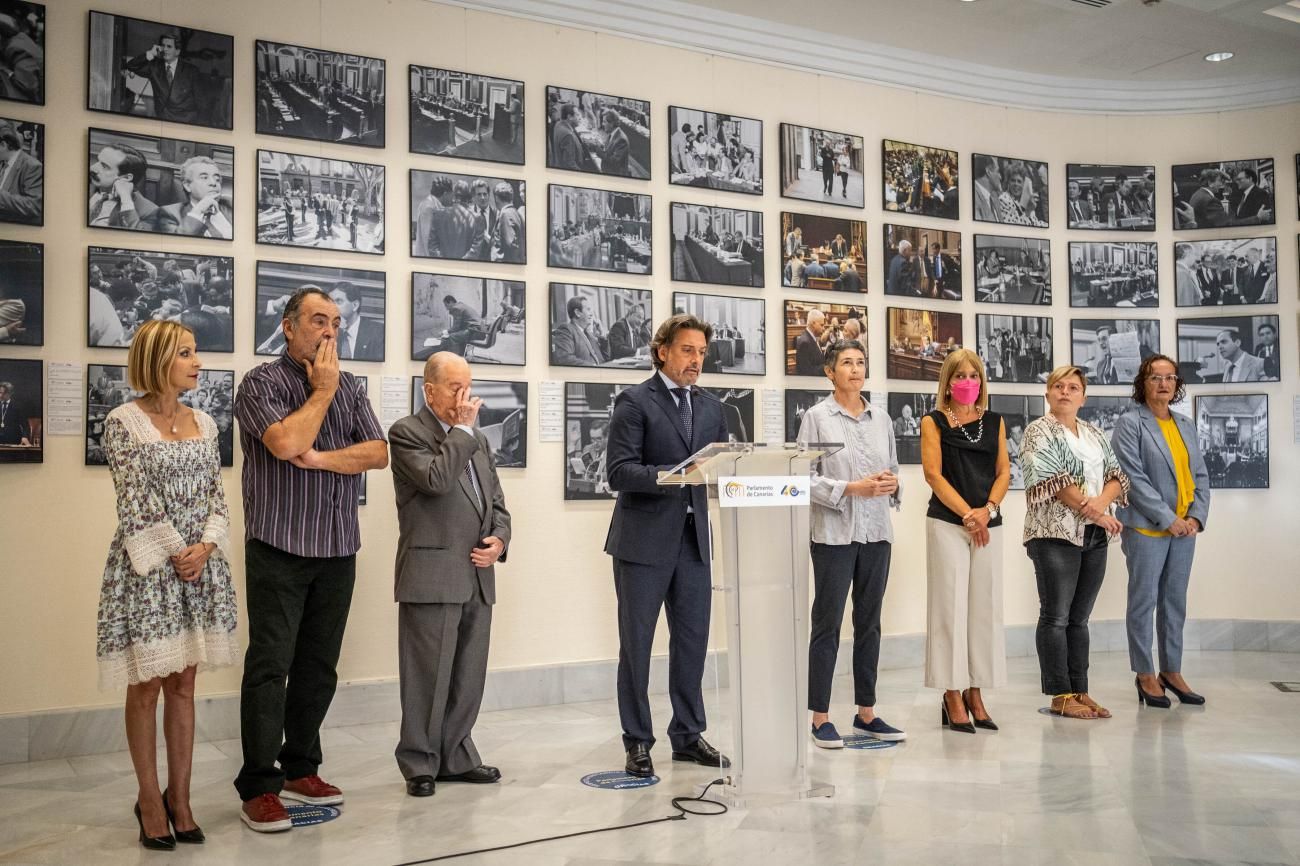 Exposición 'Tres miradas' en el Parlamento de Canarias