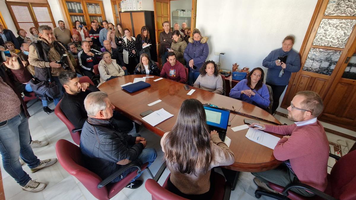 Pleno en Salvatierra de los Barros.