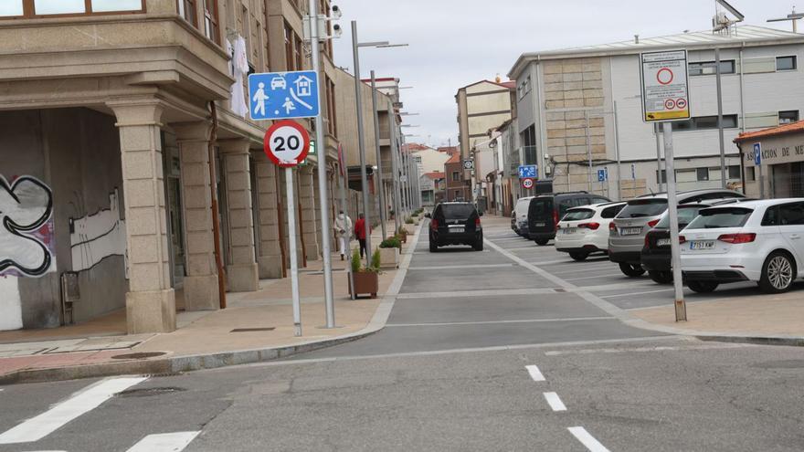 Los comerciantes reclaman que el parking de Castelao no se incluya en zona residencial.