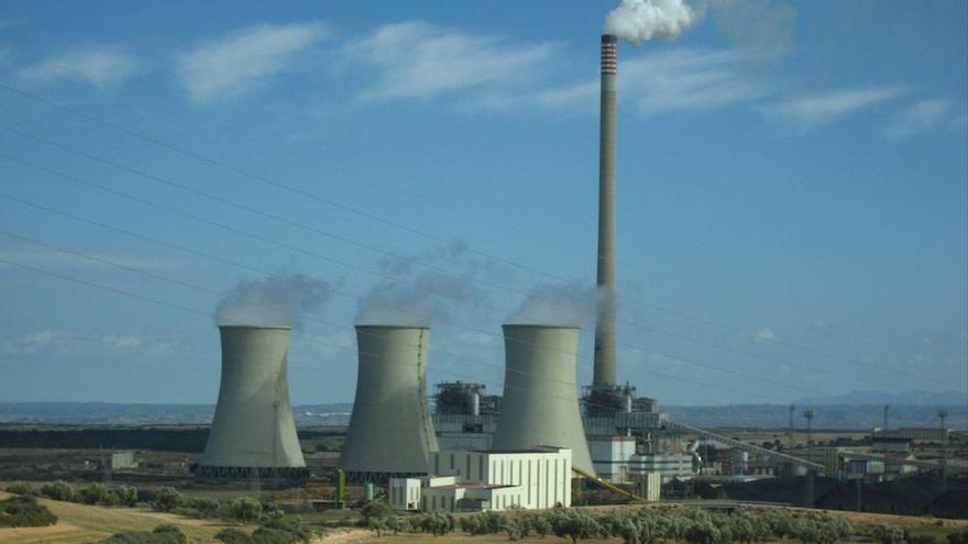 El Gobierno autoriza el cierre de la mitad de la central de carbón de As Pontes y deja la otra mitad en espera por la crisis