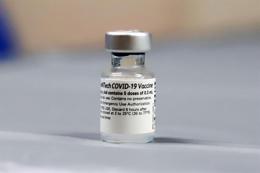 Una dosis de la vacuna de Pfizer
