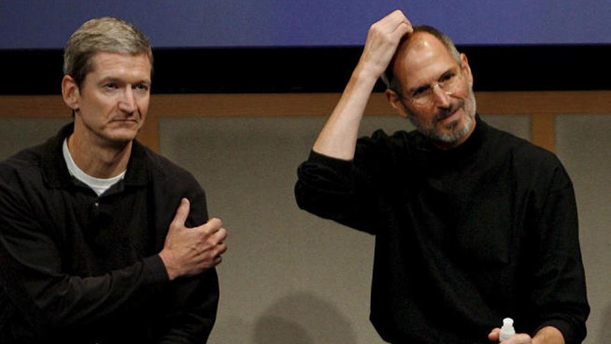 Imagen de archivo de Tim Cook y Steve Jobs.