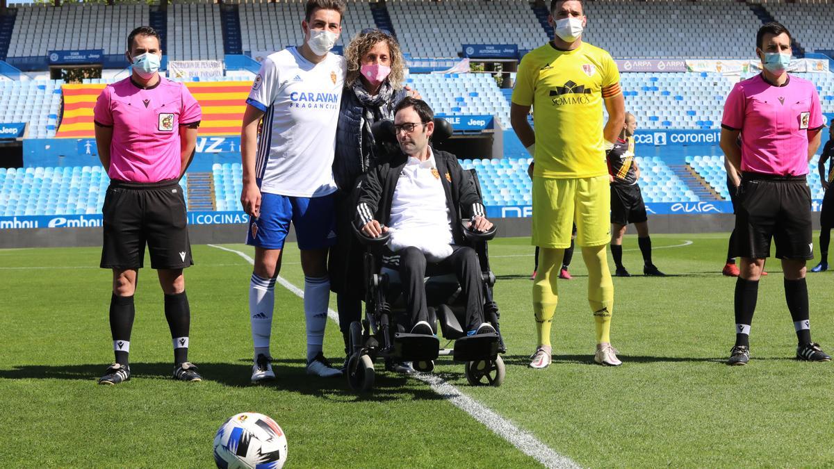 Sergio Pina, en el homenaje que le hizo el Real Zaragoza en La Romareda.