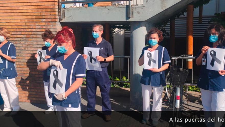 Minuto de silencio por trabajador de la limpieza fallecido..