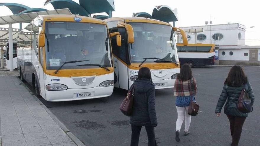 Estación de autobuses de Cangas. // Santos Álvarez