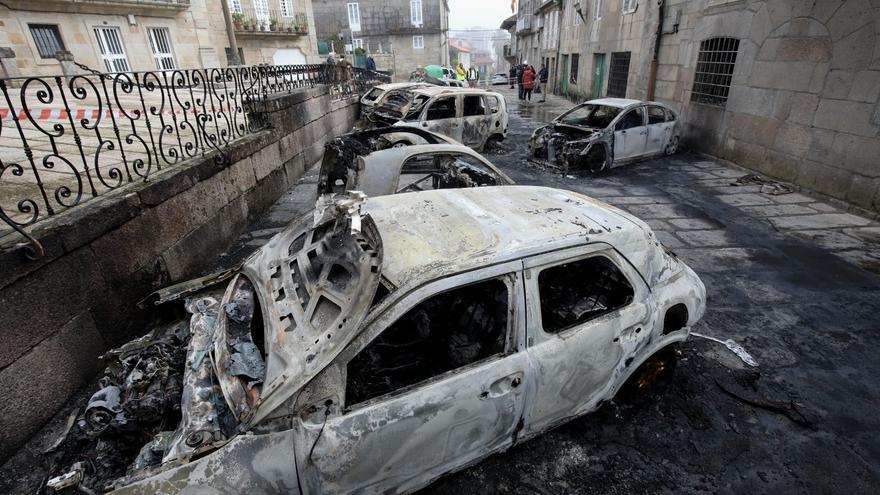 Detenida una vecina del casco viejo de Tui como autora de los incendios que arrasaron 21 coches