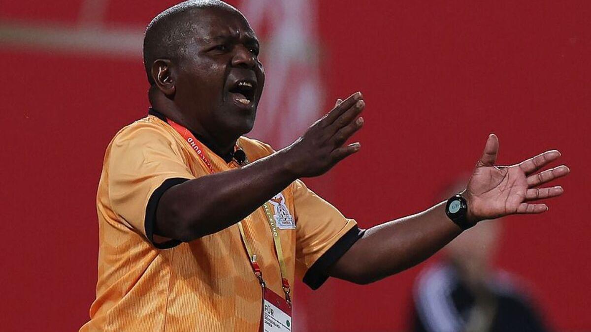 Bruce Mwape, entrenador de la selección de fútbol femenina de Zambia