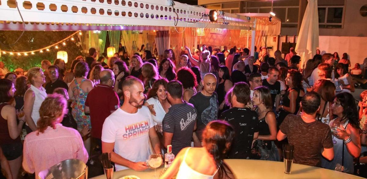 Giuliani’s Ocean Spirit es un enclave idílico en el puerto de Castellón para disfrutar de música y gastronomía.