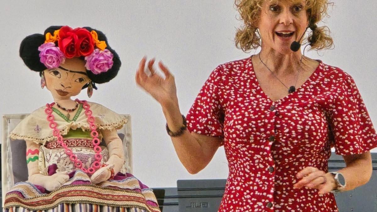 Un momento de la representacion teatral "Ellas (Nosotras)" en San Vicente